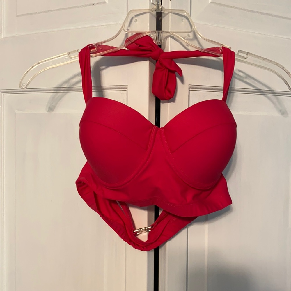 Pin-up style bikini top